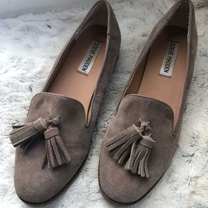 Steve Madden tassle flats